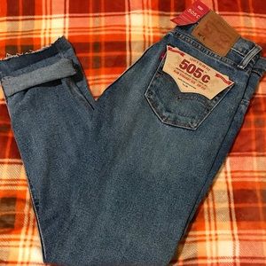 High Waisted Levi’s sold on Ⓜ️